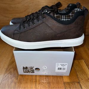 Muk Luks mens brown sneakers. Brand new in box. NWT
